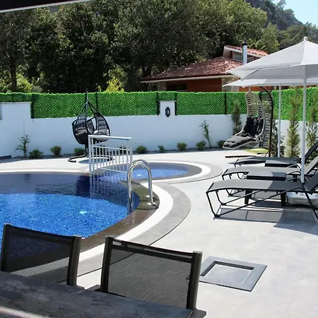 Valenti Vila Dalyan